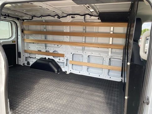 Used 2025 Ford Transit 250 Low Roof w/ Exterior Upgrade Package RWD image 26