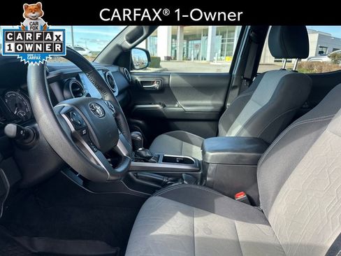 Used 2021 Toyota Tacoma TRD Off-Road image 6