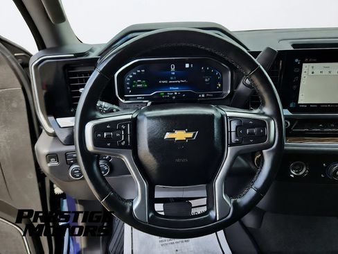 Used 2023 Chevrolet Silverado 1500 LT AWD/4WD image 23