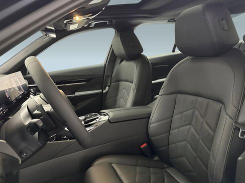 New 2026 BMW 530i w/ M Sport Package image 21