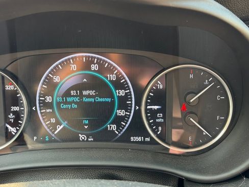 Used 2018 Buick Envision Premium w/ LPO, Hit The Road Package AWD/4WD image 11