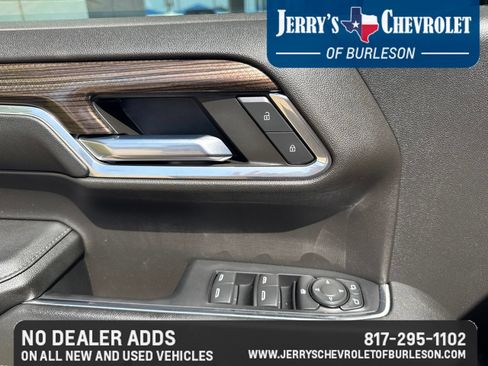 Used 2024 Chevrolet Silverado 1500 LT Trail Boss AWD/4WD image 16