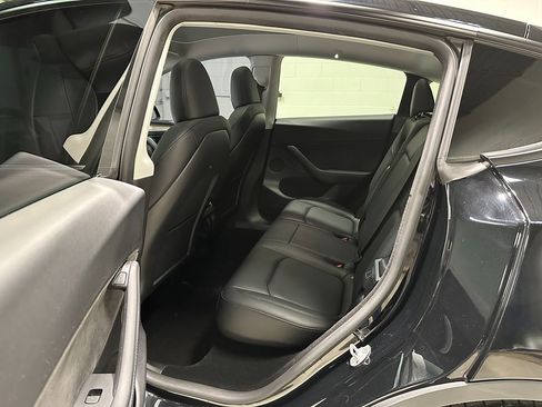 Used 2024 Tesla Model Y Performance image 21