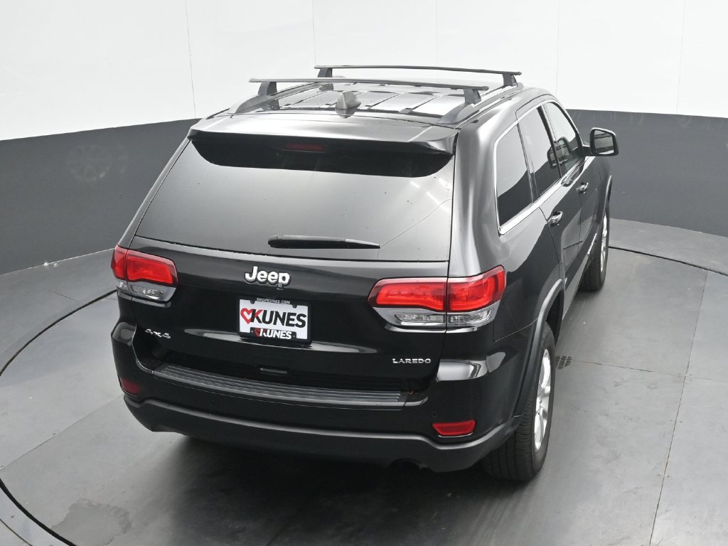 Used 2021 Jeep Grand Cherokee Laredo AWD/4WD image 29