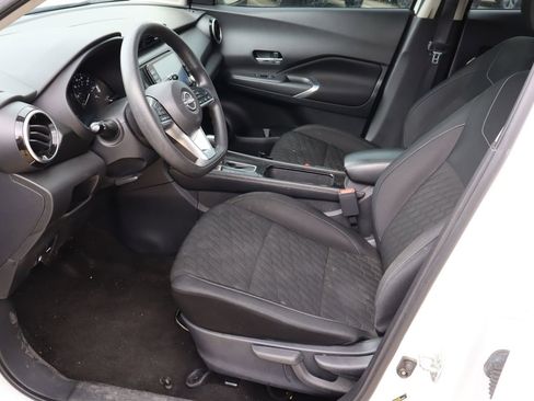Used 2022 Nissan Kicks SV FWD image 15
