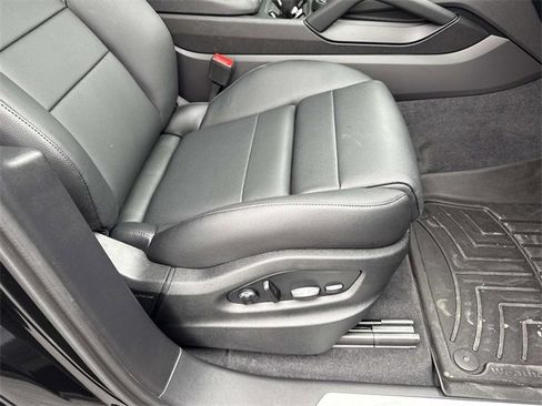 Used 2025 Porsche Cayenne S image 14