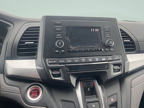 Used 2019 Honda Odyssey LX image 18
