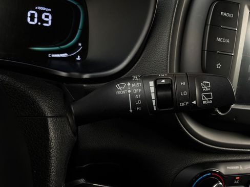 Used 2024 Kia Soul LX w/ Option Group 015 FWD image 34