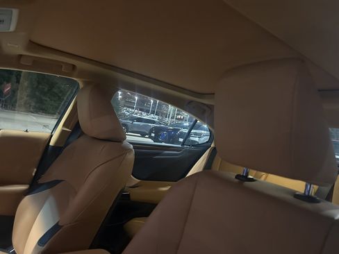 Used 2023 Lexus ES 350 w/ Premium Package image 10