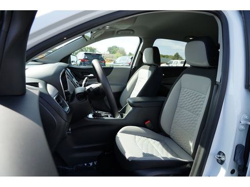Used 2021 Chevrolet Equinox LS w/ LS Convenience Package image 13