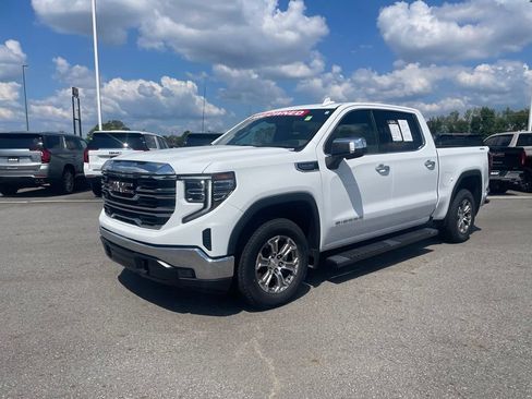 Used 2023 GMC Sierra 1500 SLT AWD/4WD image 3