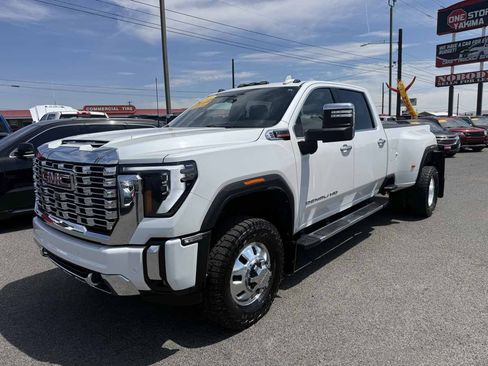 Used 2024 GMC Sierra 3500 Denali w/ Snow Plow Prep/Camper Package AWD/4WD image 3