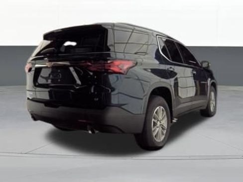 Used 2023 Chevrolet Traverse LT FWD image 8