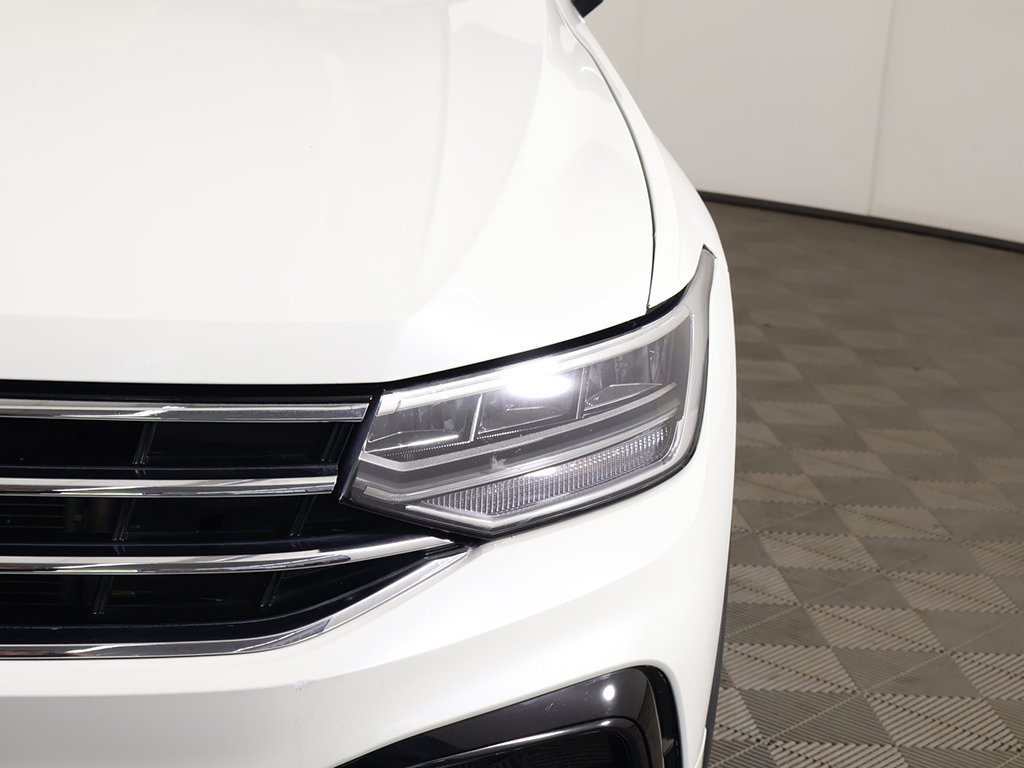 Used 2023 Volkswagen Tiguan SE R-Line FWD image 16