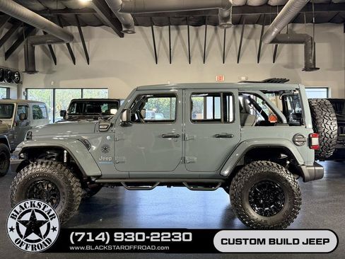 Used 2025 Jeep Wrangler Unlimited Sahara w/ Safety Group AWD/4WD image 15