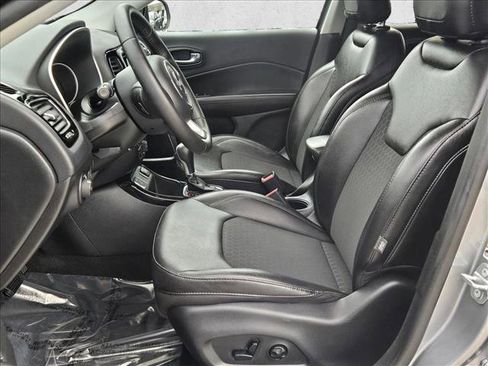 Used 2020 Jeep Compass Latitude image 16