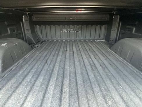 Used 2023 GMC Sierra 1500 AT4 image 8