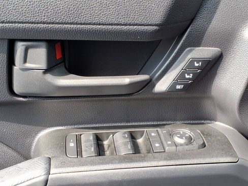 Used 2025 Toyota 4Runner TRD Off-Road Premium AWD/4WD image 35