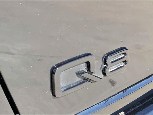 Used 2022 Audi Q8 Premium Plus w/ Premium Plus Package image 29
