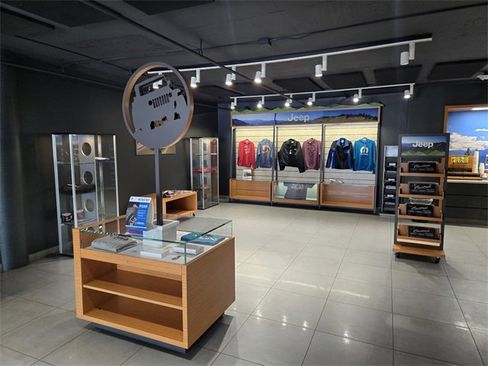 Used 2024 GMC Sierra 1500 SLT image 41