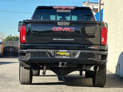Used 2021 GMC Sierra 2500 AT4 w/ AT4 Premium Plus Package image 5