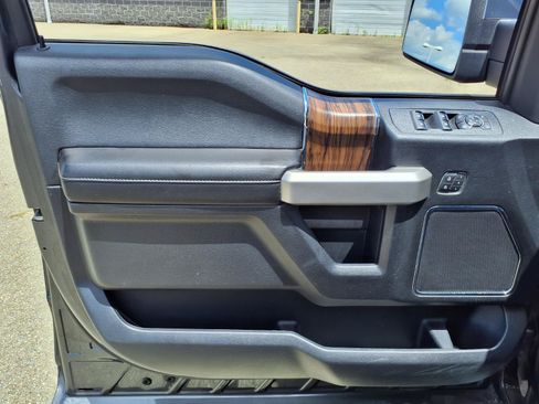 Used 2018 Ford F150 Lariat AWD/4WD image 10