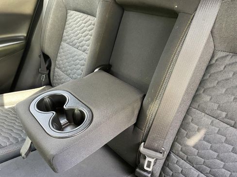 Used 2019 Chevrolet Equinox LT w/ Driver Convenience Package FWD image 36