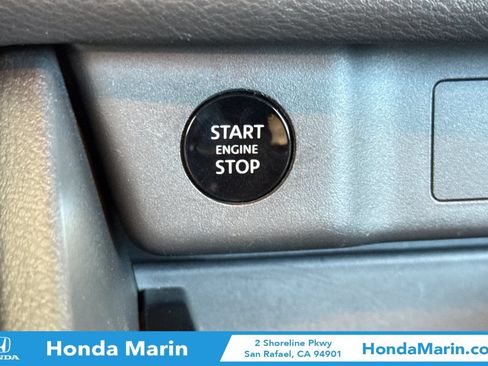 Used 2025 Nissan Rogue SV FWD image 27