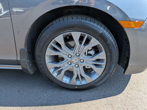 Used 2025 Honda Odyssey Touring image 15