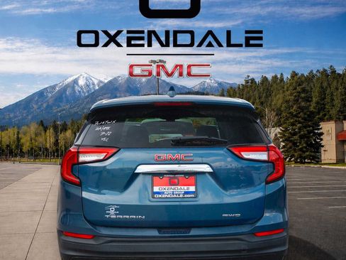 Used 2024 GMC Terrain SLE AWD/4WD image 6