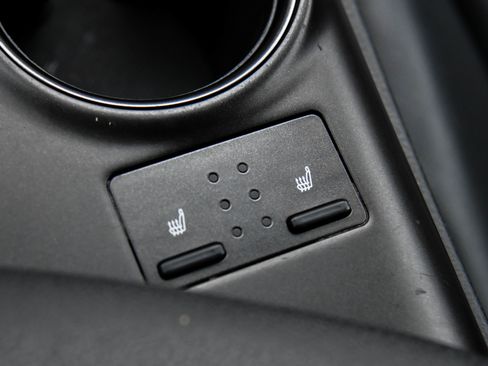 Used 2022 Toyota Camry XSE image 28