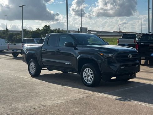 Used 2024 Toyota Tacoma SR5 RWD image 5