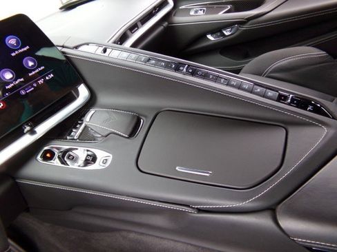 Used 2022 Chevrolet Corvette Stingray Premium Cpe w/ Z51 Performance Package RWD image 23
