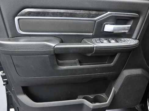 Used 2024 RAM 3500 Big Horn w/ Night Edition AWD/4WD image 11
