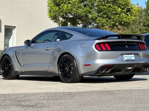 Used 2020 Ford Mustang Shelby GT350 w/ Technology Package RWD image 3