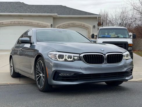 Used 2018 BMW 530i image 1