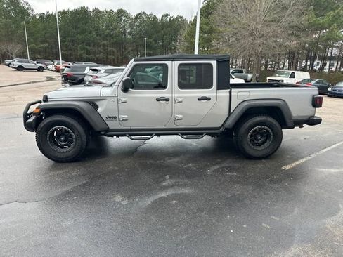 Used 2020 Jeep Gladiator Sport w/ Quick Order Package 24S image 8