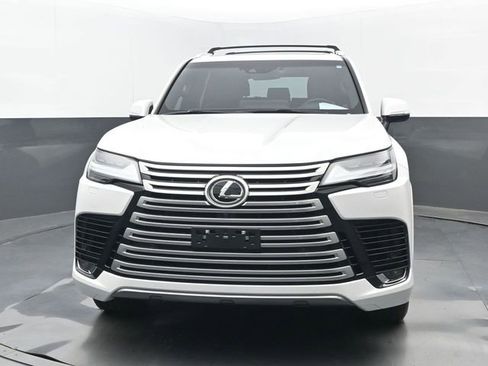 Used 2023 Lexus LX 600 4WD w/ Interior Upgrade Package image 22