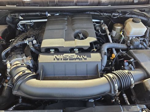 Certified 2025 Nissan Frontier SV RWD image 29