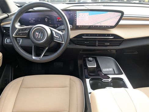 Used 2025 Buick Enclave Preferred w/ Power Package image 23