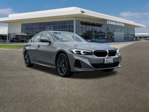 Used 2025 BMW 330i Sedan w/ Convenience Package image 2