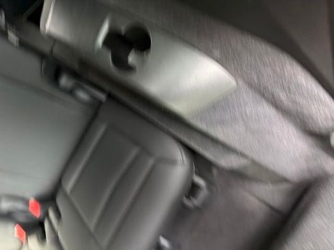 Used 2025 Cadillac XT6 Luxury AWD/4WD image 21
