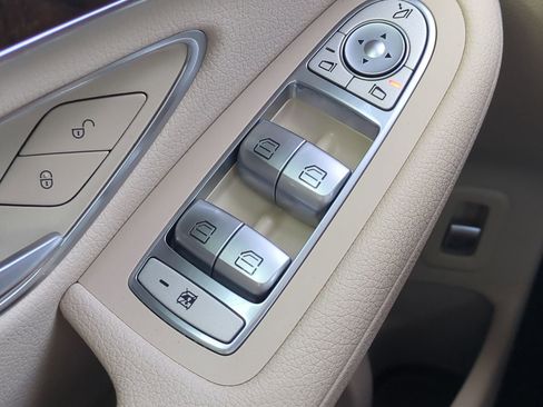 Used 2017 Mercedes-Benz GLC 300 GLC 300 image 23