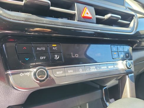 Used 2025 Kia Seltos S FWD image 26