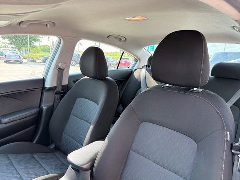Used 2016 Kia Forte LX FWD image 18