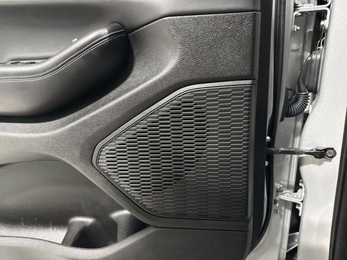 Used 2024 Jeep Grand Cherokee Altitude image 25