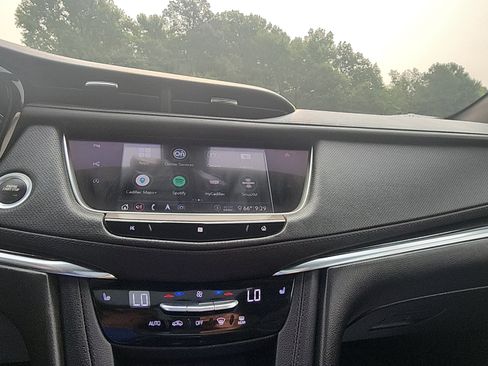 Used 2020 Cadillac XT5 Premium Luxury AWD/4WD image 17
