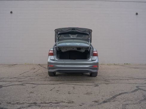 Used 2025 Volkswagen Jetta SE w/ Sunroof Package FWD image 13