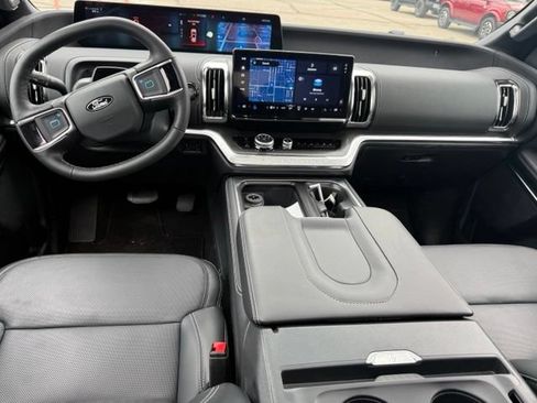 Used 2026 Ford Expedition Max Platinum w/ Stealth Appearance Package AWD/4WD image 17