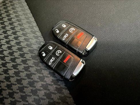 Used 2023 Dodge Charger SXT image 11